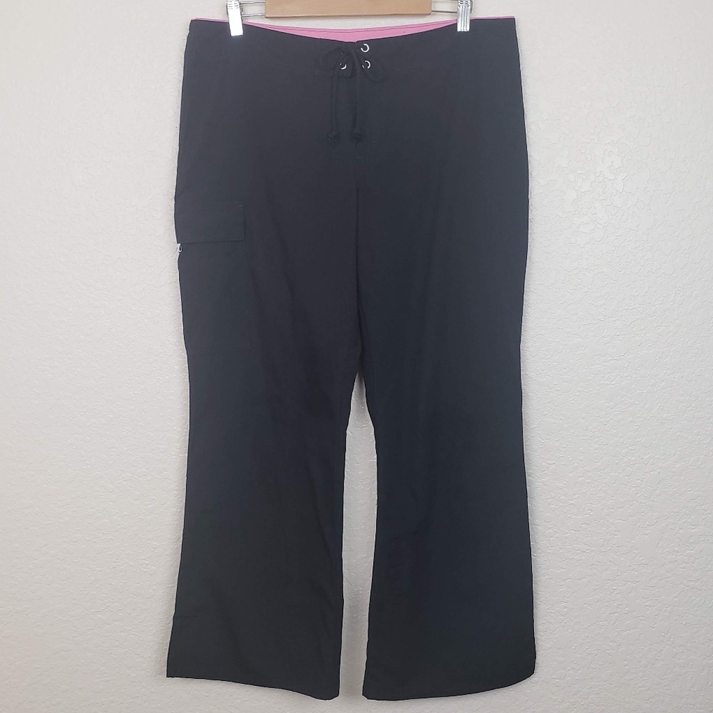 Black Wide-Leg Cargo Pocket Zip-Fly Lace-up Closure Women's Scrub Pant - Size MP